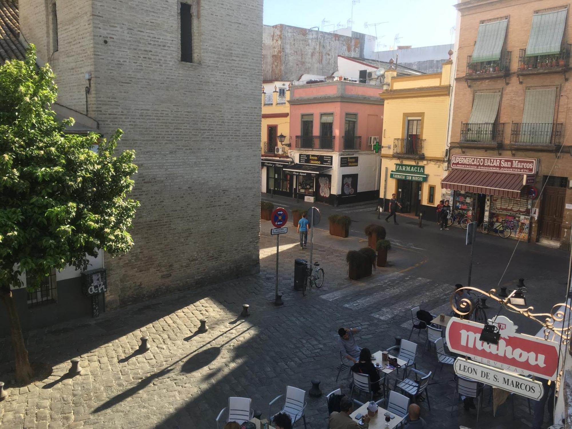 Santa Isabel Low Cost Rooms In Private House, Seville
