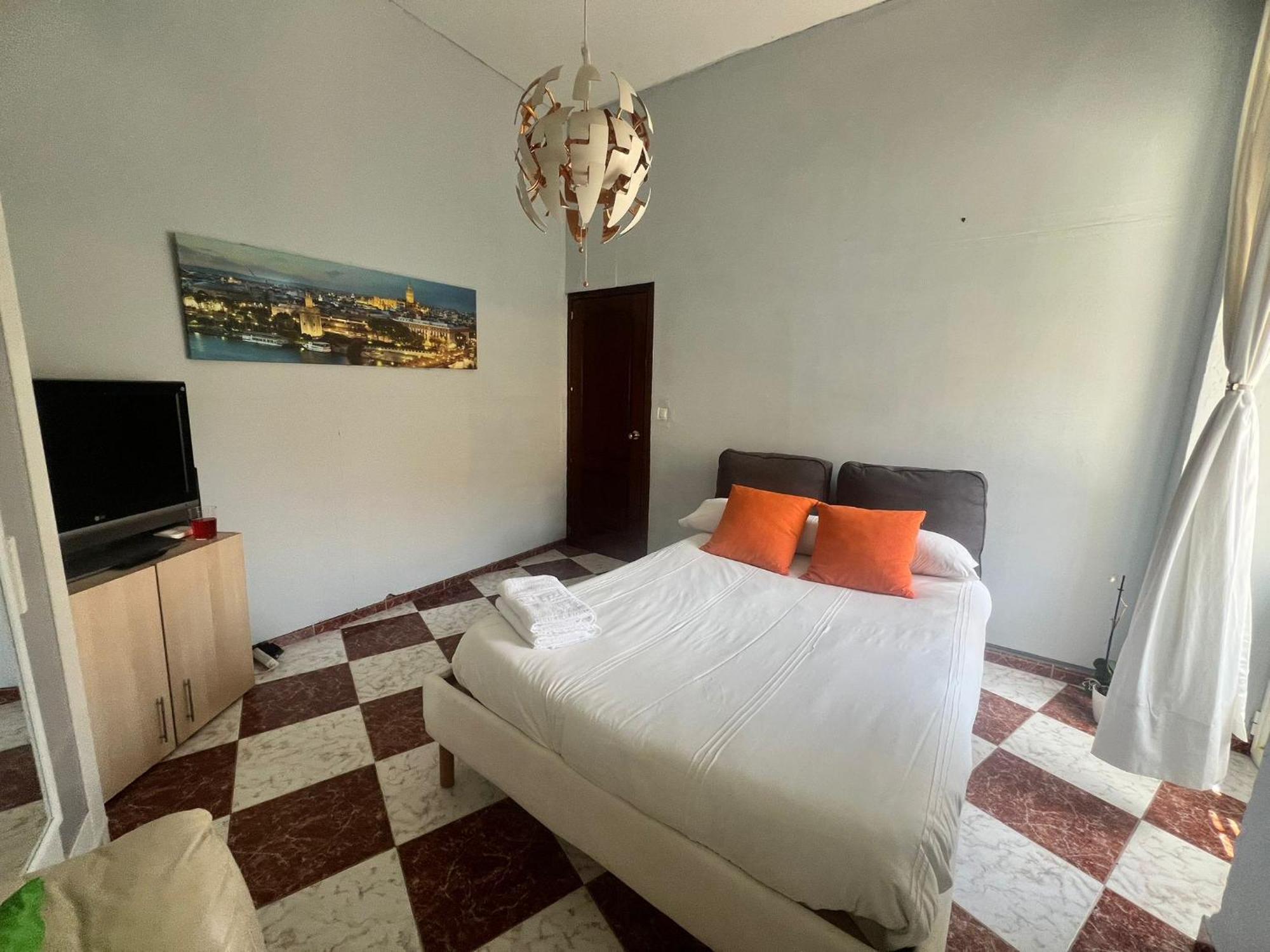 Santa Isabel Low Cost Rooms In Private House — Photos 1